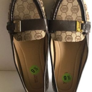 Michael Kors classic women’s Shoes Size 9.5
